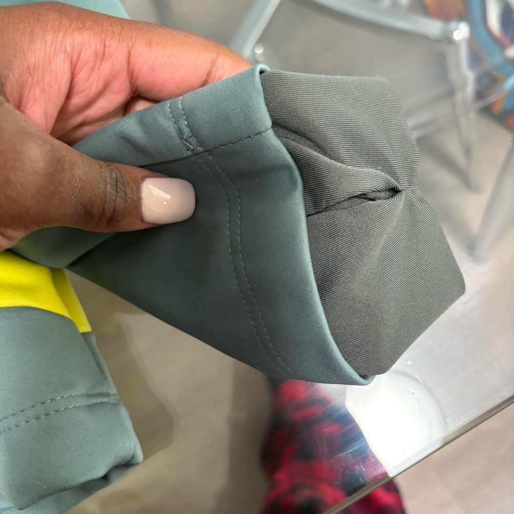 Columbia Women's Teal and Lime Jacket - Picture 6 of 9